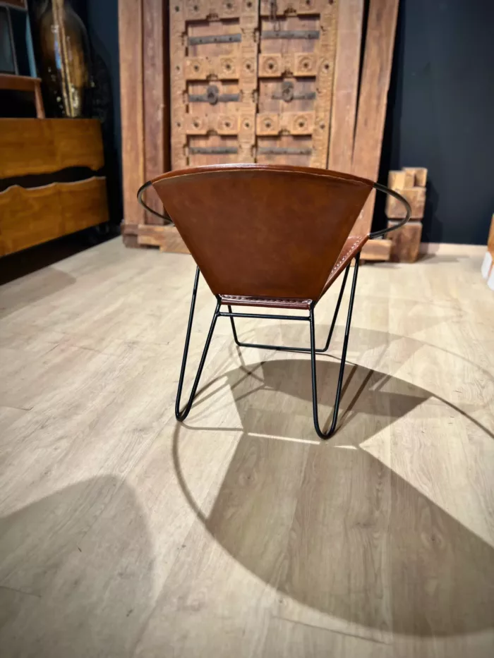 Un fauteuil contemporain design dans un atelier